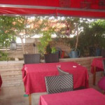 Une terrasse vous attend pour un d�licieux repas