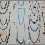 V�tements femmes et bijoux � Sommi�res