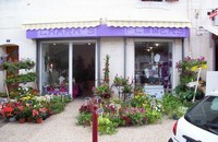Bijoux fantaisie chez ce fleuriste de Maureilhan Charm's & Flowers