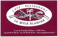 Restaurant de cuisine inventive � la Mule Blanche dans son restaurant � Arles
