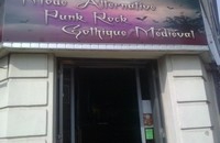 V�tements Gothiques � Al�s chez Etrange M�tamorphose